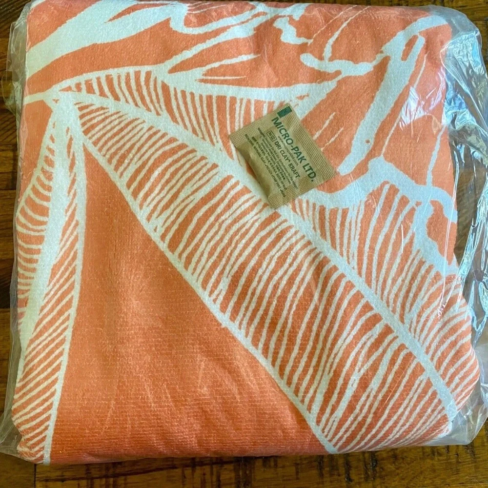 Summer & Rose Roundie Towel - NEW